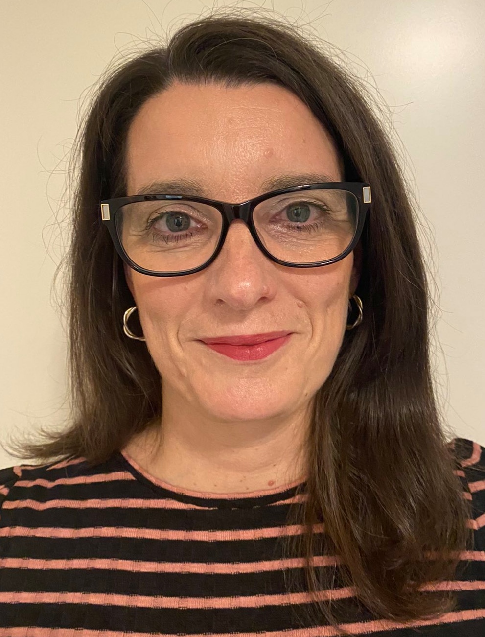 Prof. dr. Simona Kustec